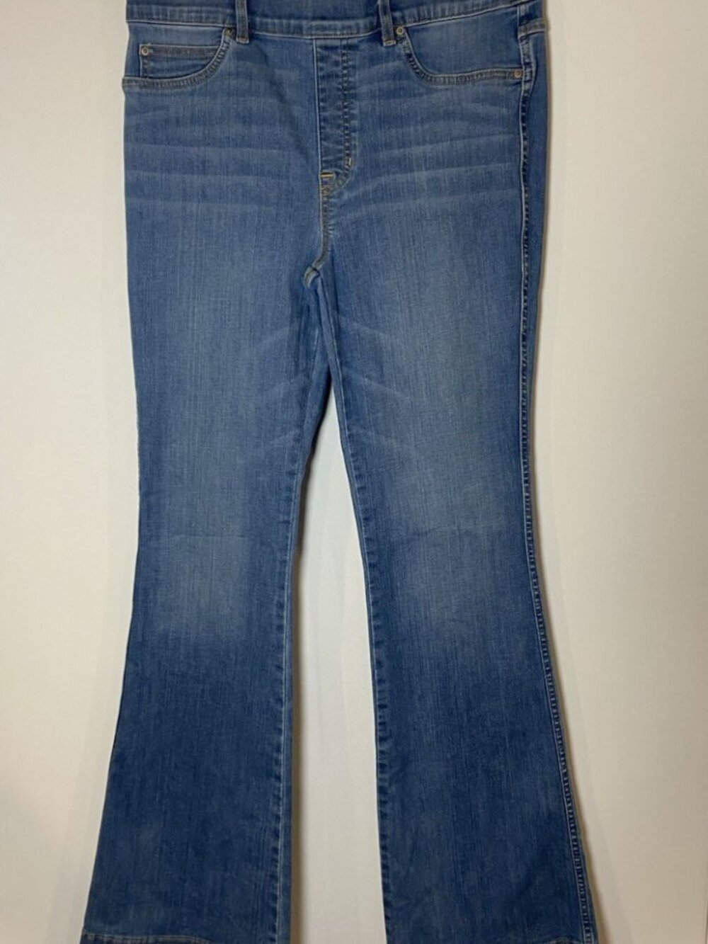 Spanx Everywhere Pull On Flare Jeans Vintage Indigo Wash Size Large L